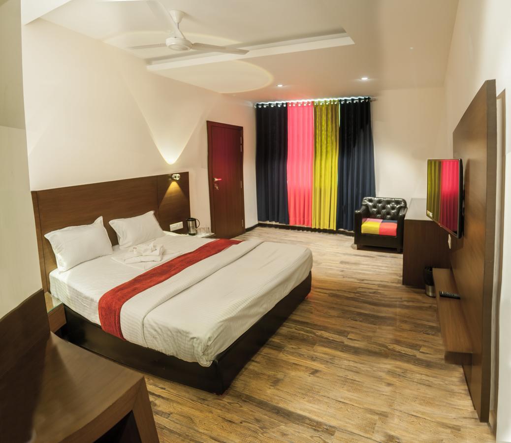 Hotel Atharva อุจเจน ภายนอก รูปภาพ