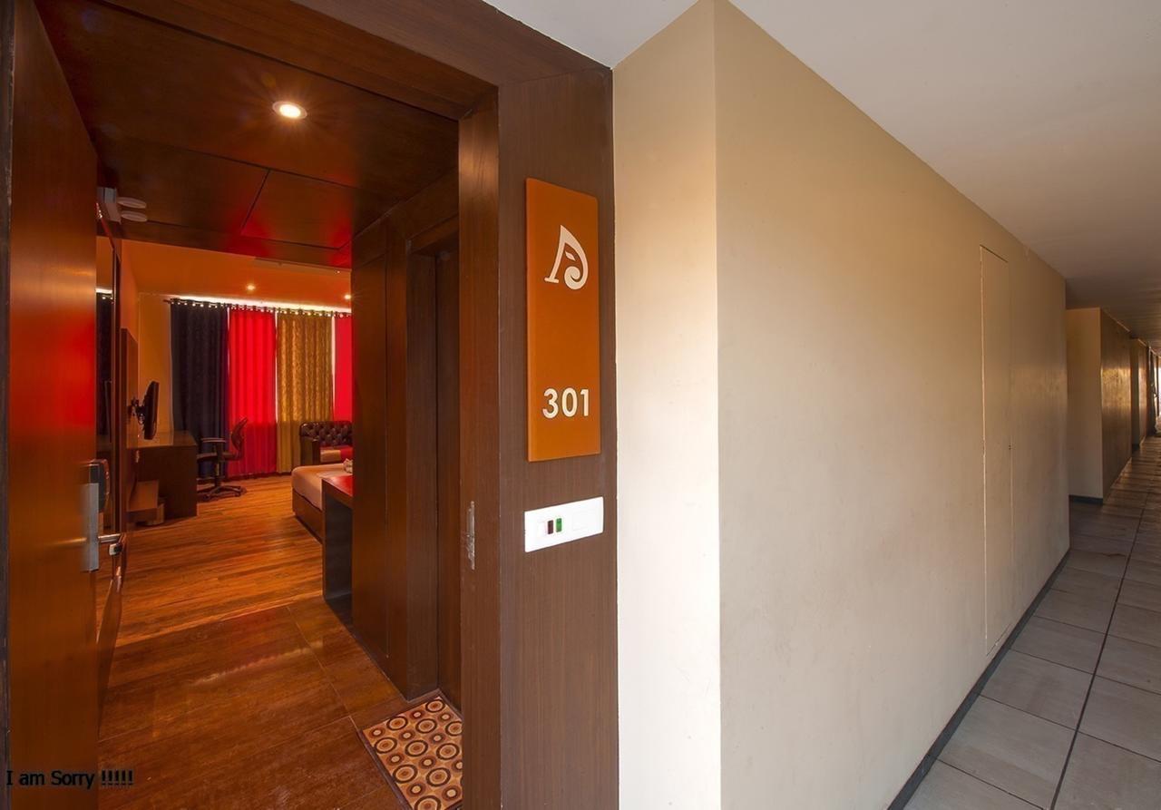 Hotel Atharva อุจเจน ภายนอก รูปภาพ